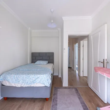 Palladium Vila Side